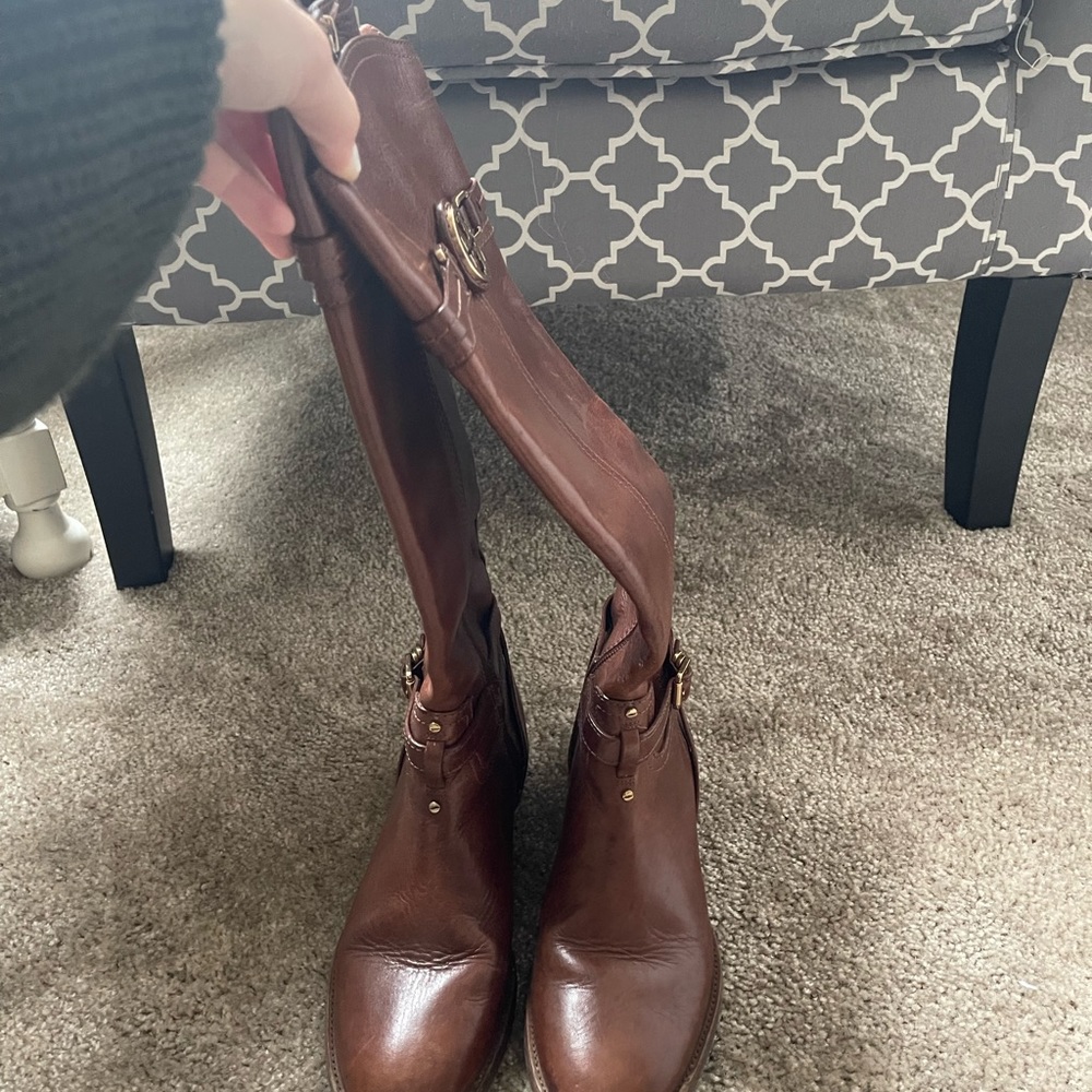 TORY BURCH BROWN LEATHER HIGH BOOTS - Picture 4 of 6